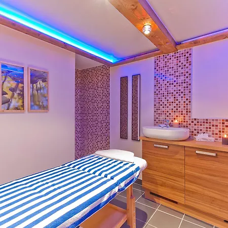 Les Balcons De Aparthotel 4*