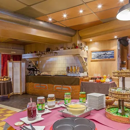 Les Balcons De Aparthotel 4*